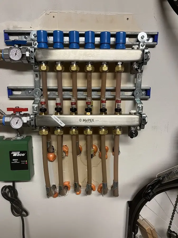 Plumber performing Leak Detection at a residential property in Hollywood